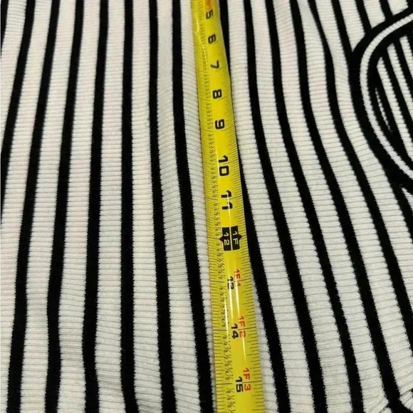 Karl Lagerfeld Paris women’s long sleeve black & white stripe sweater size S/P - Picture 6 of 7